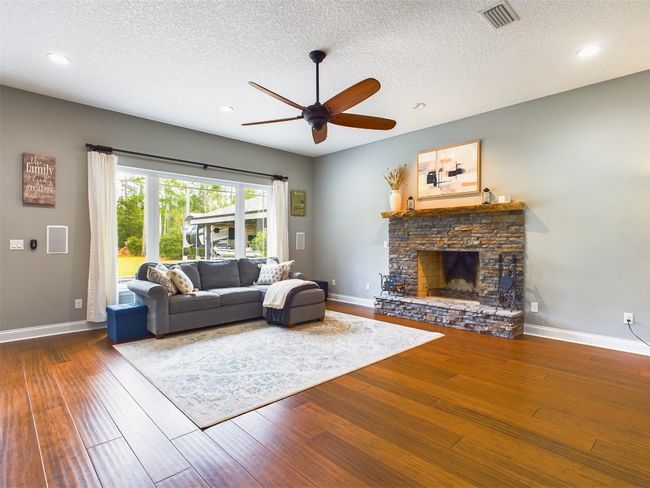 75610 Edwards Rd, Home with 4 bedrooms, 3 bathrooms and null parking in Yulee FL | Image 16