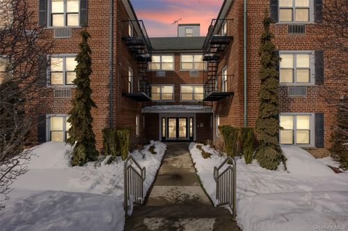 apt-2s-124 S Park Ave, Rockville Centre, NY, 11570-6135 | Card Image