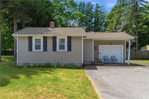 351 Maple St, Warwick, RI, 02888-3212 | Card Image