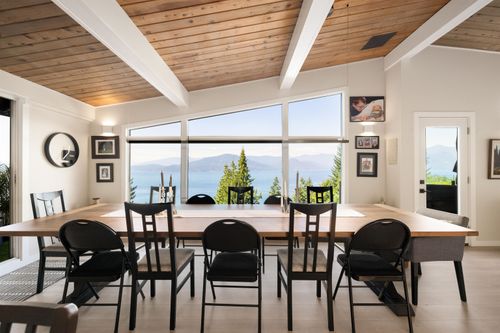 195 Kelvin Grove Way, Lions Bay, BC, V0N3G7 | Card Image