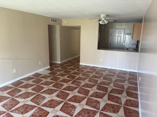 d111-15205 Ne 6th Ave, Miami, FL, 33162-5087 | Card Image