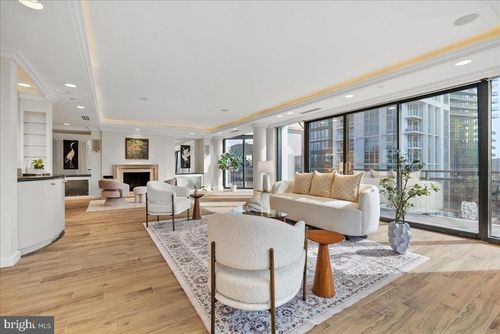 1310-1311-1530 Key Boulevard, ARLINGTON, VA, 22209 | Card Image