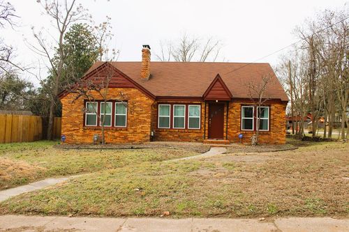 179 N Commerce St, Frankston, TX, 75763-2904 | Card Image