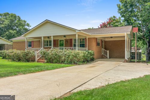 827 Betty St, Sandersville, GA, 31082-7206 | Card Image