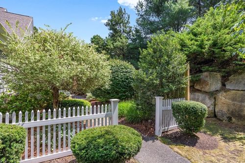 1-1 Matt Hoxie Trl, Plymouth, MA, 02360-8813 | Card Image