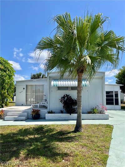 308 Twig Court N, House other with 2 bedrooms, 2 bathrooms and null parking in North Fort Myers FL | Image 2