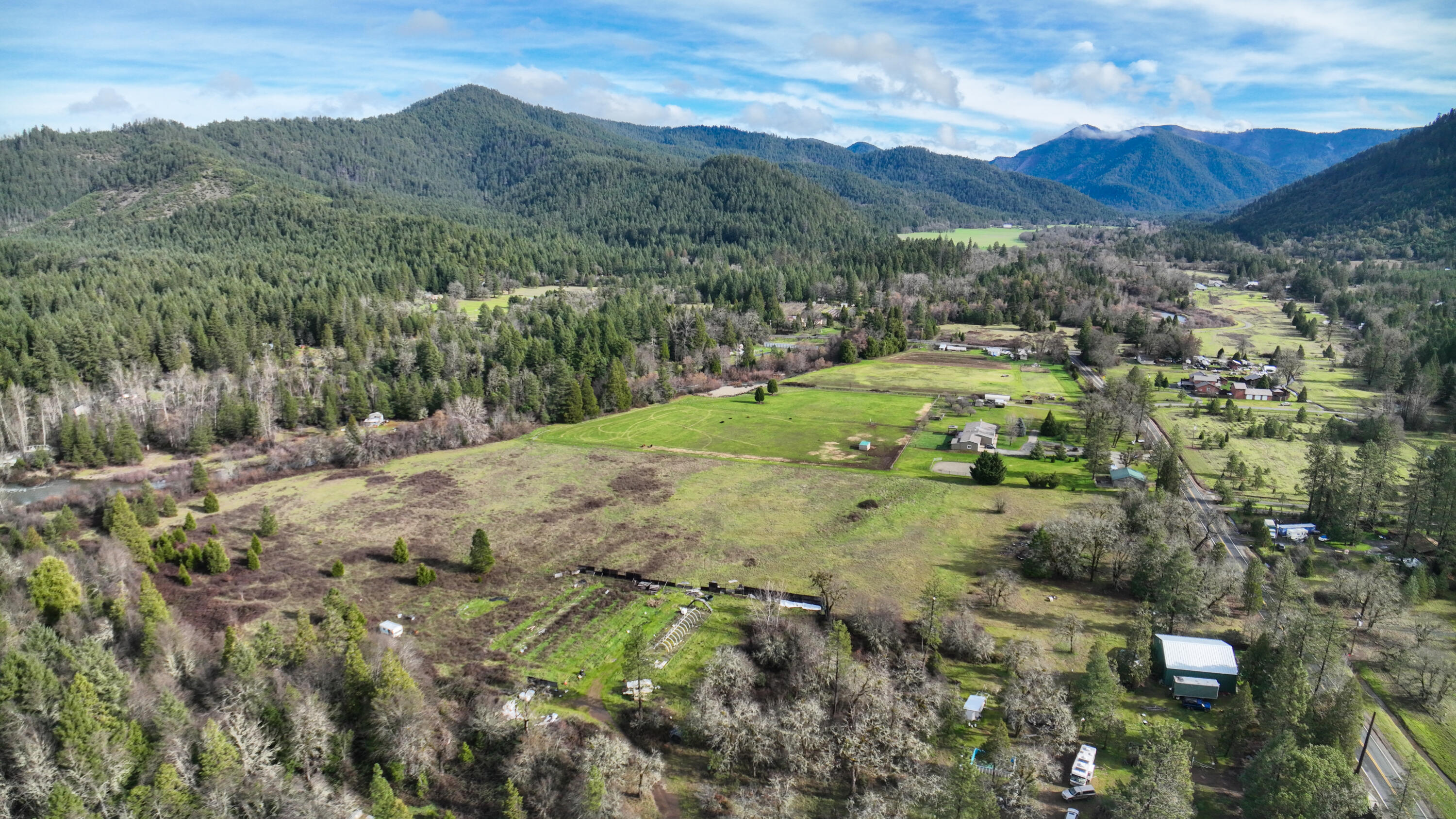 Lake Shore Dr, Selma, OR 97538
