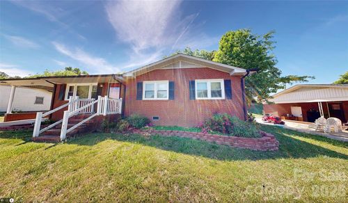 207 Starview Ln, Dallas, NC, 28034-9229 | Card Image
