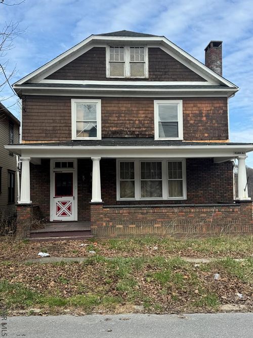 803 Park Ave, Johnstown, PA, 15902-2827 | Card Image
