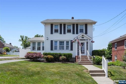 256 Raymond Street, Hasbrouck Heights, NJ, 07604 | Card Image