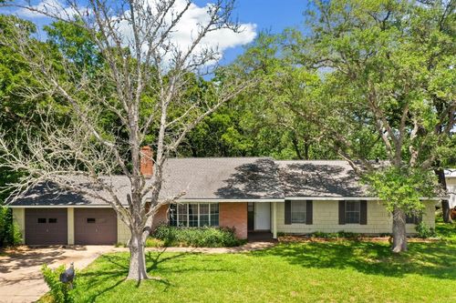 145 Milentz St, Columbus, TX, 78934-2020 | Card Image