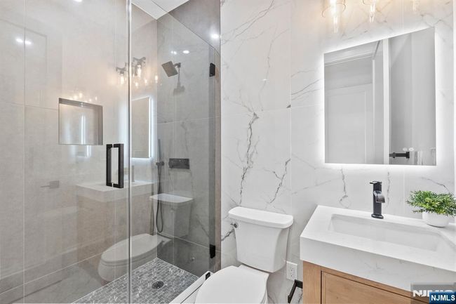 75 Maryland Rd, House other with 6 bedrooms, 8 bathrooms and null parking in Paramus NJ | Image 19