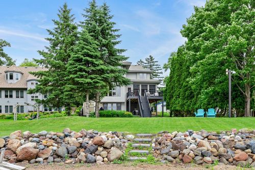 1161 Park Ave, Mahtomedi, MN, 55115-1929 | Card Image