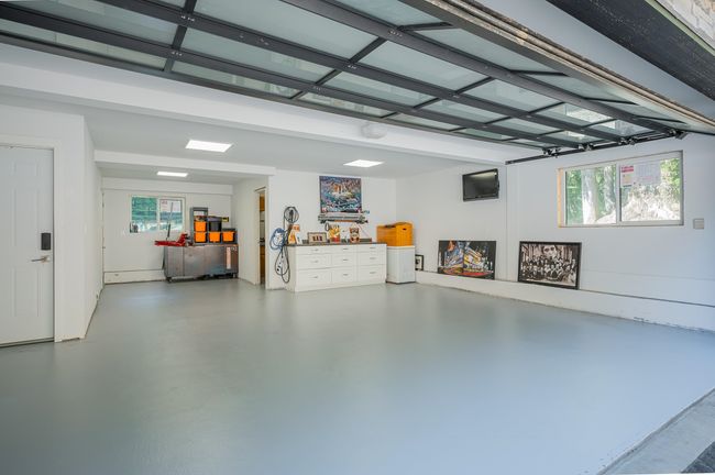 11659 272 St, House other with 8 bedrooms, 4 bathrooms and 10 parking in Maple Ridge BC | Image 33