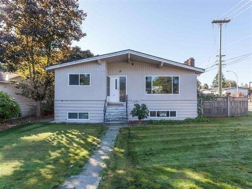 32202 Hillcrest Ave, Abbotsford, BC, V2T1S6 | Card Image