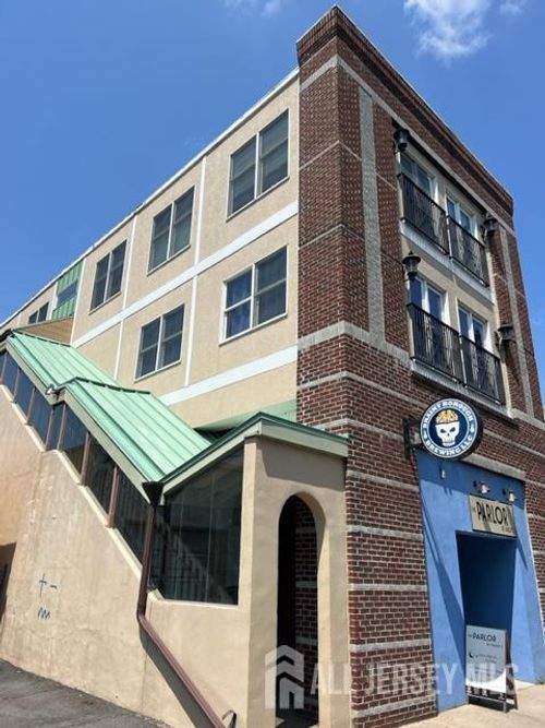 apt-a-15 Station Pl, Metuchen, NJ, 08840-1952 | Card Image