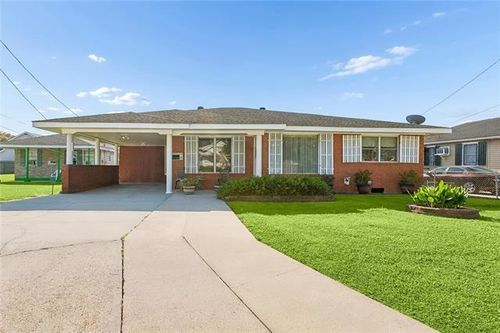 735 Avenue F, Westwego, LA, 70094-4418 | Card Image