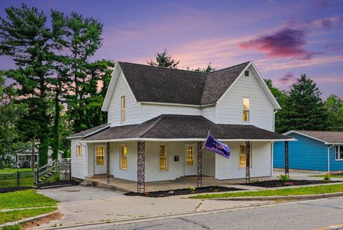 1031 N Huntington St, Syracuse, IN, 46567-1013 | Card Image