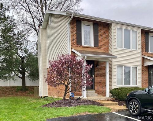 2128 Friendship Court, Florissant, MO, 63031 | Card Image