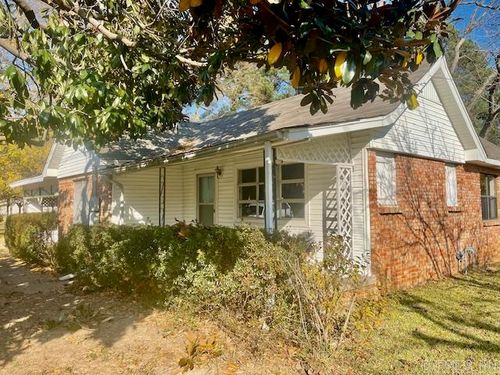 524 Southeastern Ave, Jacksonville, AR, 72076-5263 | Card Image