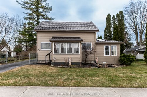 166 Maple Street, West Elgin, ON, N0L2P0 | Card Image
