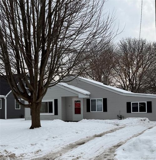 2525 19th Ave, Port Huron, MI, 48060-2740 | Card Image