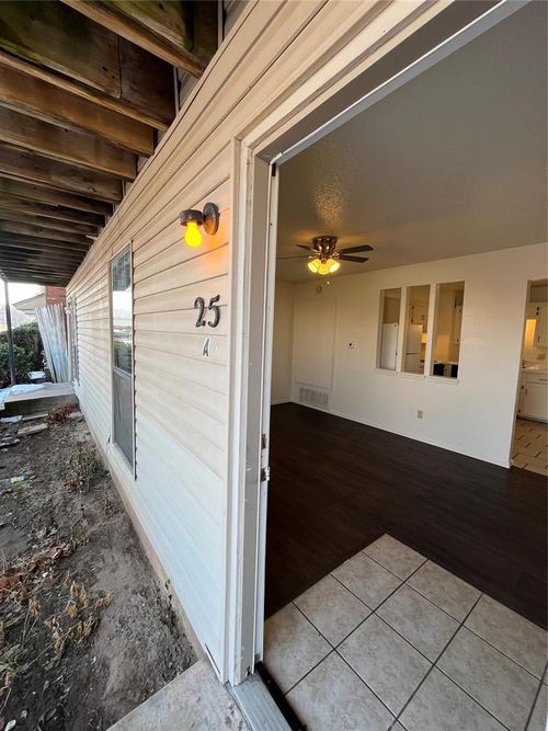 25a-1901 E Lindsey St, Norman, OK, 73071-1863 | Card Image