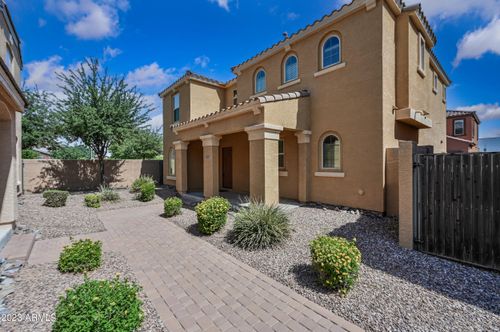 2255 S Ponderosa Dr, Gilbert, AZ, 85295-3525 | Card Image