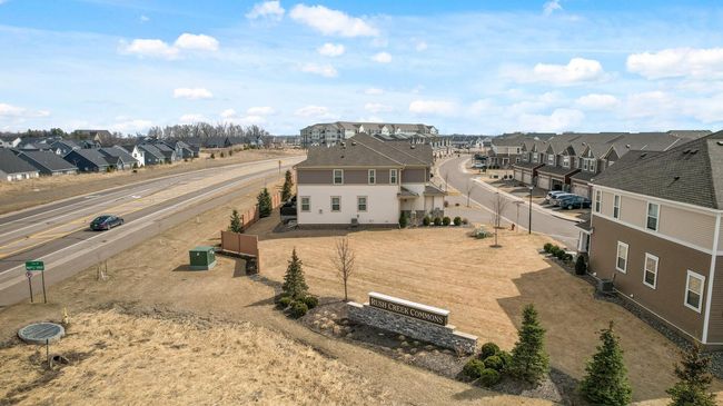 37_19000_72nd37_mls.jpg | Image 33