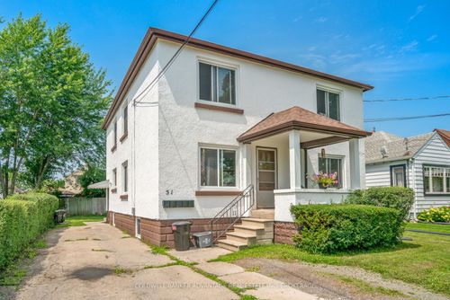 {{alt}} | Card Image