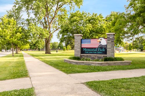 5425 Drury Ln, Oak Lawn, IL, 60453-3835 | Card Image