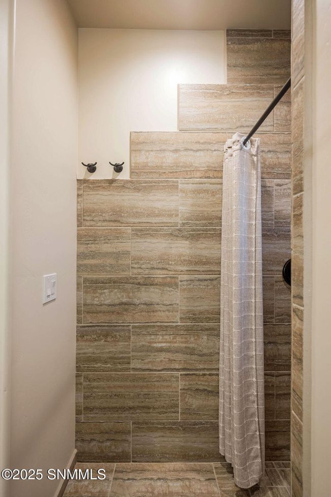 25-web-or-mls-Snappin Homes (WillowBloom | Image 26