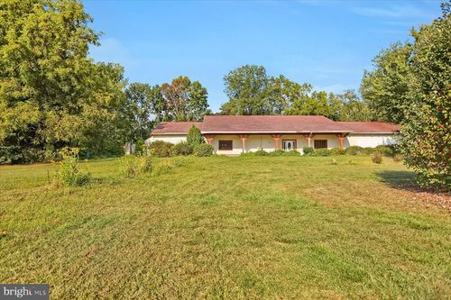 8265 State Route 405, Milton, PA, 17847-7924 | Card Image
