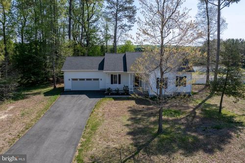 5490 Foxshire Dr, BRIDGEVILLE, DE, 19933-3464 | Card Image