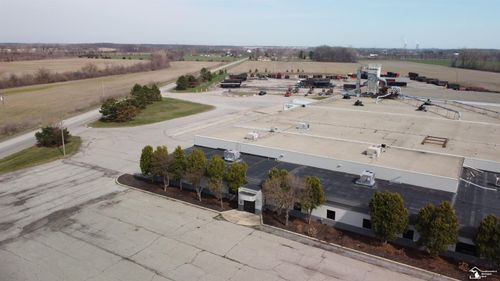 7986 N Telegraph Rd, Newport, MI, 48166-8907 | Card Image