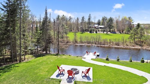 8 Knowles Cres, Rosseau, ON, P0C1J0 | Card Image