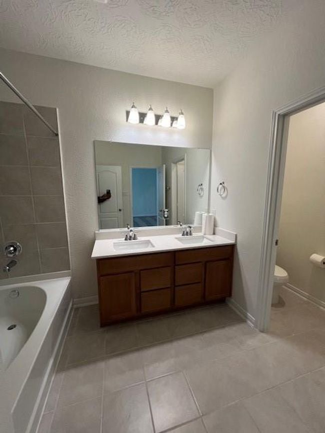 Master Bath | Image 11
