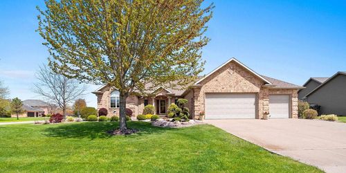 976 Springfield Drive, LAWRENCE, WI, 54115 | Card Image