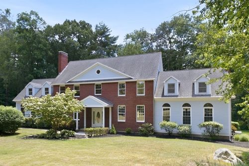 3 Windsor Dr, Foxboro, MA, 02035-2224 | Card Image