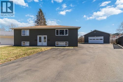145 Mckay Ave, Moncton, NB, E1A3N2 | Card Image