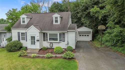 110 Huntington Rd, Syracuse, NY, 13219-3222 | Card Image