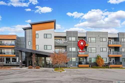212-105 Willis Cres, Saskatoon, SK, S7T0Z3 | Card Image