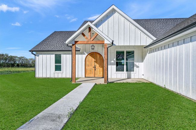 1220 Cr 4045, House other with 4 bedrooms, 2 bathrooms and null parking in Savoy TX | Image 4