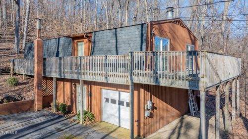 201 Tamassee Dr, Johnson City, TN, 37601-1227 | Card Image