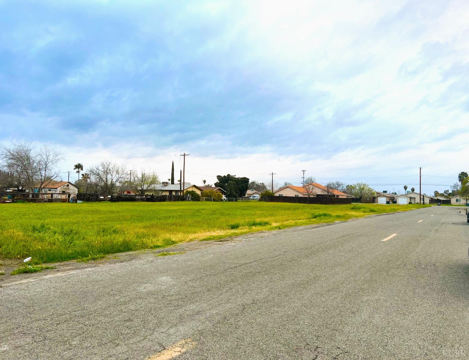 Land in Corcoran 3
