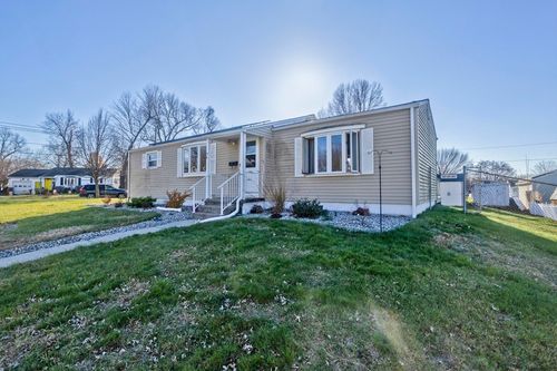 74 Judith St, Springfield, MA, 01118-1040 | Card Image