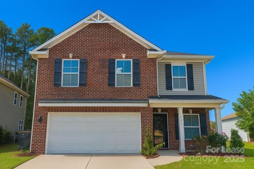 2202 Laurens Dr, Concord, NC, 28027-7637 | Card Image