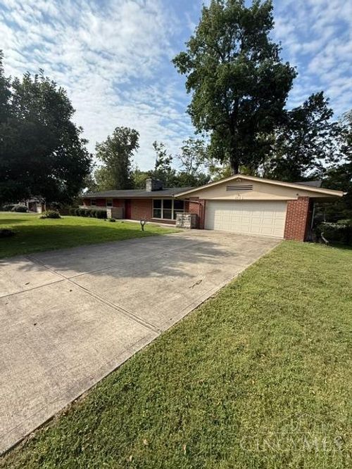 1316 Betty Ln, Milford, OH, 45150-2396 | Card Image