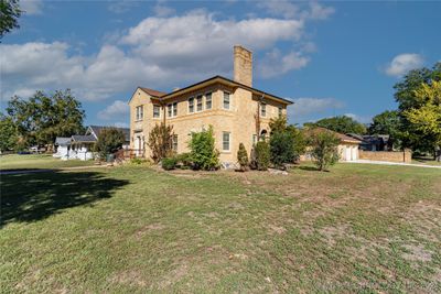 401 W 6th Avenue, House other with 4 bedrooms, 2 bathrooms and null parking in Bristow OK | Image 2