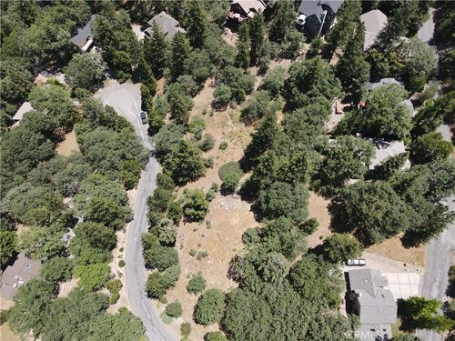 30209 Elfin Ct, Running Springs, CA, 92382-7560 | Card Image